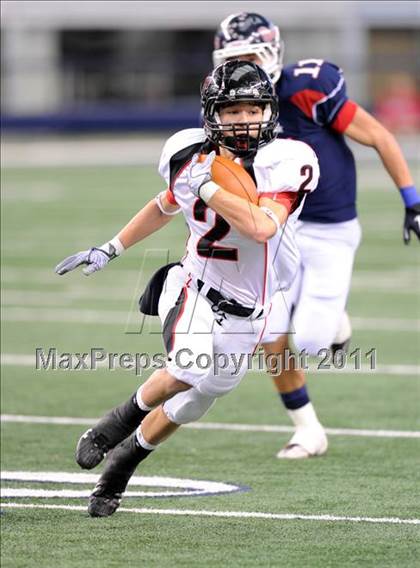 Thumbnail 3 in Lake Travis vs. Ryan (UIL 4A Division 1 Final) photogallery.