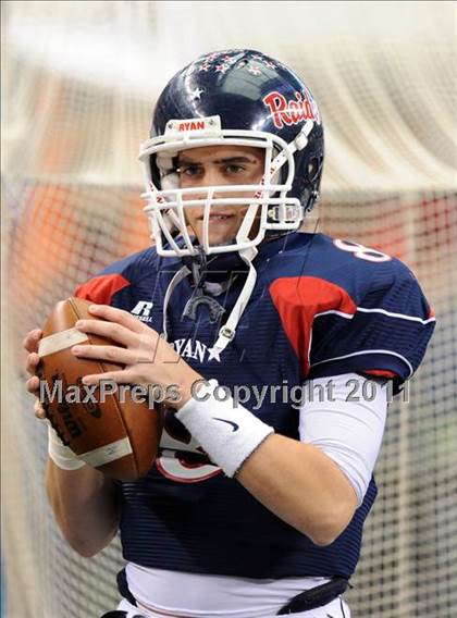 Thumbnail 3 in Lake Travis vs. Ryan (UIL 4A Division 1 Final) photogallery.