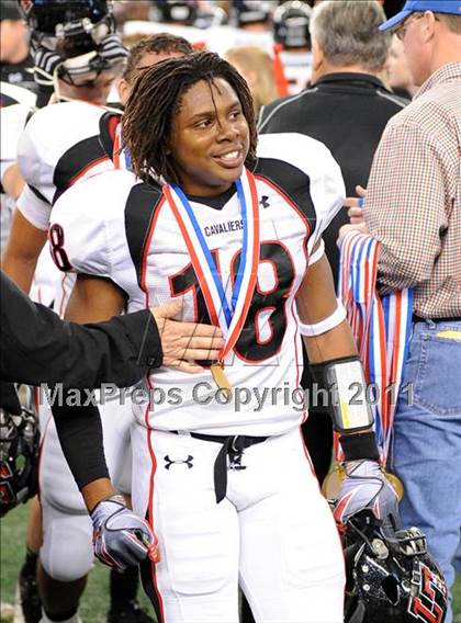 Thumbnail 3 in Lake Travis vs. Ryan (UIL 4A Division 1 Final) photogallery.
