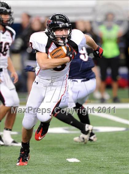 Thumbnail 3 in Lake Travis vs. Ryan (UIL 4A Division 1 Final) photogallery.