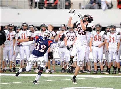 Thumbnail 3 in Lake Travis vs. Ryan (UIL 4A Division 1 Final) photogallery.