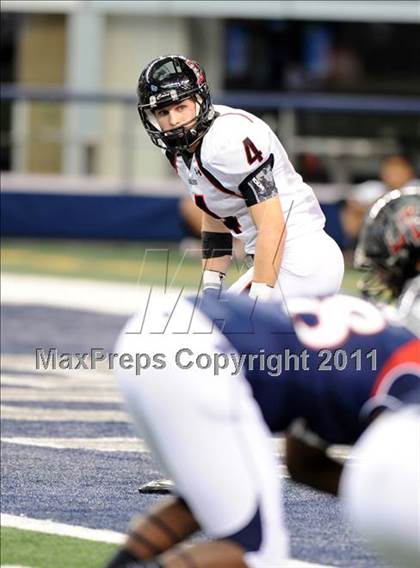Thumbnail 3 in Lake Travis vs. Ryan (UIL 4A Division 1 Final) photogallery.