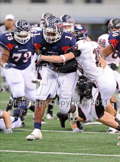Thumbnail 3 in Lake Travis vs. Ryan (UIL 4A Division 1 Final) photogallery.