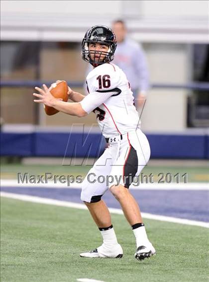 Thumbnail 3 in Lake Travis vs. Ryan (UIL 4A Division 1 Final) photogallery.