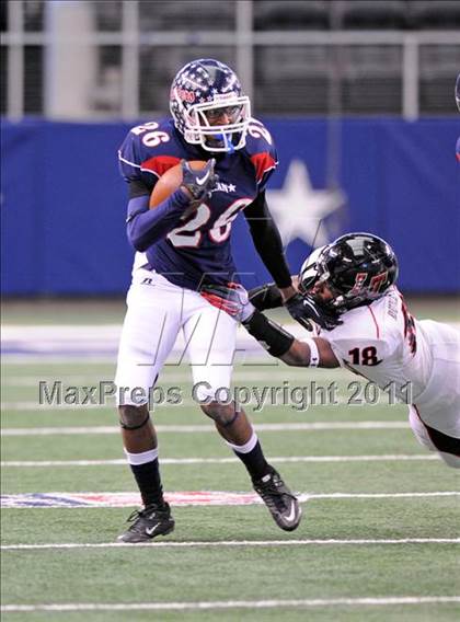 Thumbnail 1 in Lake Travis vs. Ryan (UIL 4A Division 1 Final) photogallery.