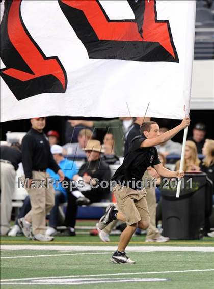 Thumbnail 3 in Lake Travis vs. Ryan (UIL 4A Division 1 Final) photogallery.