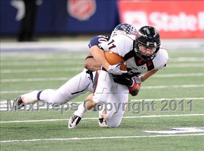 Thumbnail 3 in Lake Travis vs. Ryan (UIL 4A Division 1 Final) photogallery.