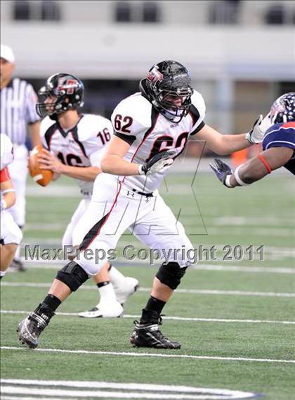 Thumbnail 2 in Lake Travis vs. Ryan (UIL 4A Division 1 Final) photogallery.