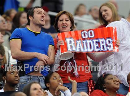 Thumbnail 3 in Lake Travis vs. Ryan (UIL 4A Division 1 Final) photogallery.