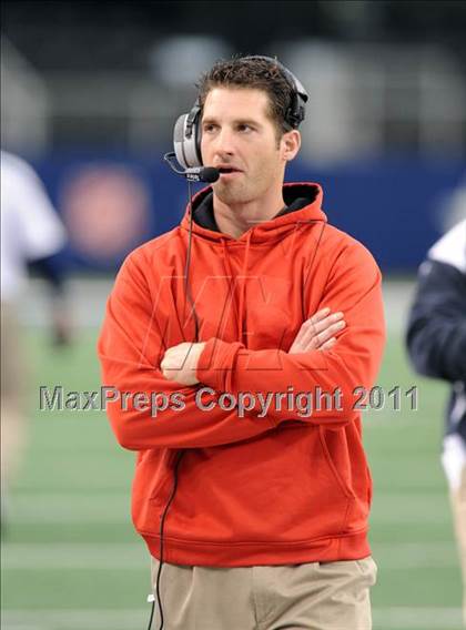 Thumbnail 3 in Lake Travis vs. Ryan (UIL 4A Division 1 Final) photogallery.