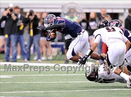 Thumbnail 3 in Lake Travis vs. Ryan (UIL 4A Division 1 Final) photogallery.