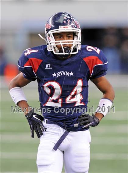 Thumbnail 3 in Lake Travis vs. Ryan (UIL 4A Division 1 Final) photogallery.