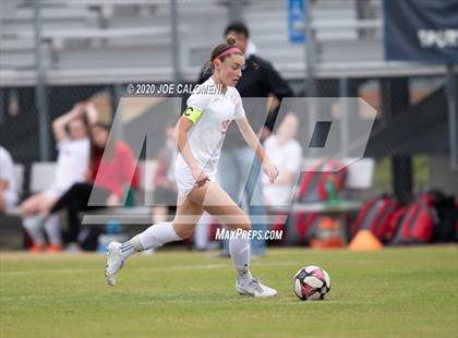Thumbnail 1 in Lee [Robert E.] vs Burbank (SAISD Tournament) photogallery.