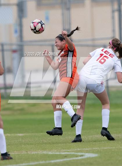 Thumbnail 3 in Lee [Robert E.] vs Burbank (SAISD Tournament) photogallery.