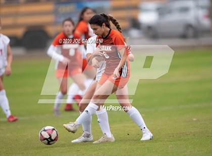 Thumbnail 3 in Lee [Robert E.] vs Burbank (SAISD Tournament) photogallery.