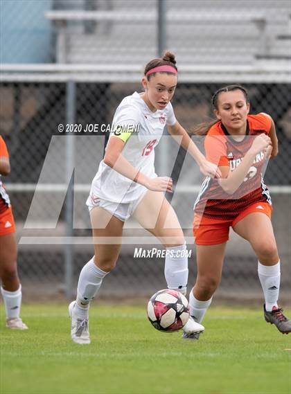 Thumbnail 1 in Lee [Robert E.] vs Burbank (SAISD Tournament) photogallery.