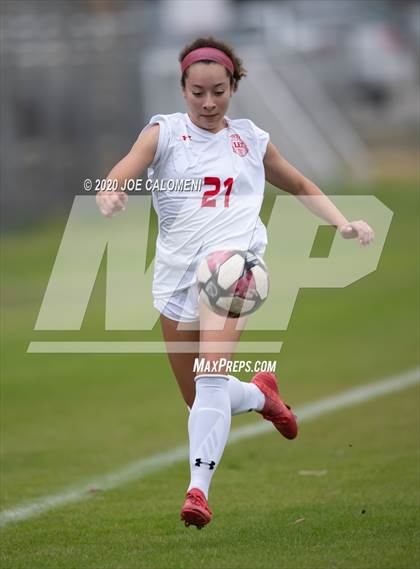 Thumbnail 1 in Lee [Robert E.] vs Burbank (SAISD Tournament) photogallery.