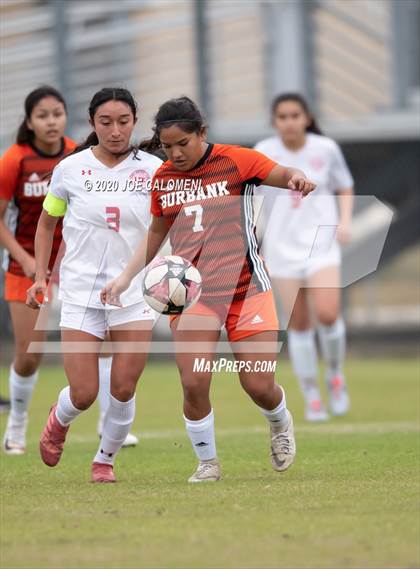 Thumbnail 2 in Lee [Robert E.] vs Burbank (SAISD Tournament) photogallery.