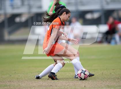 Thumbnail 1 in Lee [Robert E.] vs Burbank (SAISD Tournament) photogallery.