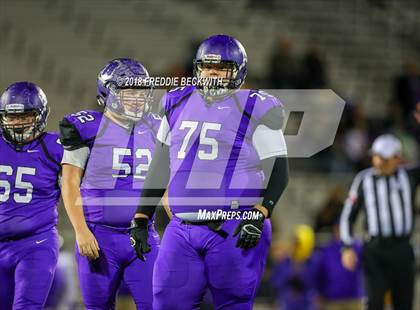 Thumbnail 3 in Bonham vs. Eustace (UIL 3A D1 Bi-District Playoff) photogallery.