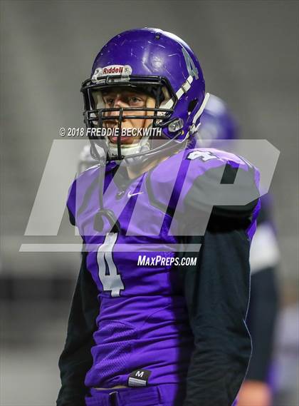 Thumbnail 1 in Bonham vs. Eustace (UIL 3A D1 Bi-District Playoff) photogallery.