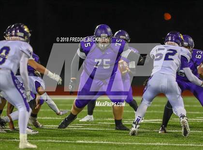 Thumbnail 1 in Bonham vs. Eustace (UIL 3A D1 Bi-District Playoff) photogallery.
