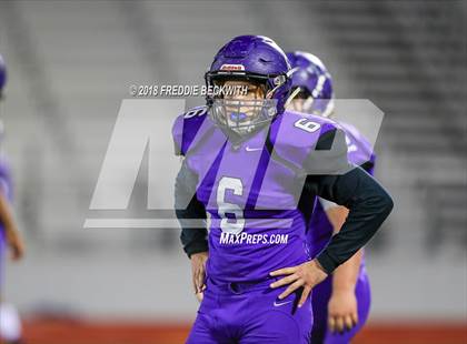 Thumbnail 2 in Bonham vs. Eustace (UIL 3A D1 Bi-District Playoff) photogallery.