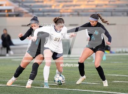 Thumbnail 2 in Lamar vs. Pebble Hills (Blue Raider Invitational) photogallery.