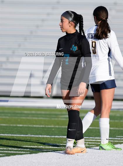 Thumbnail 2 in Lamar vs. Pebble Hills (Blue Raider Invitational) photogallery.