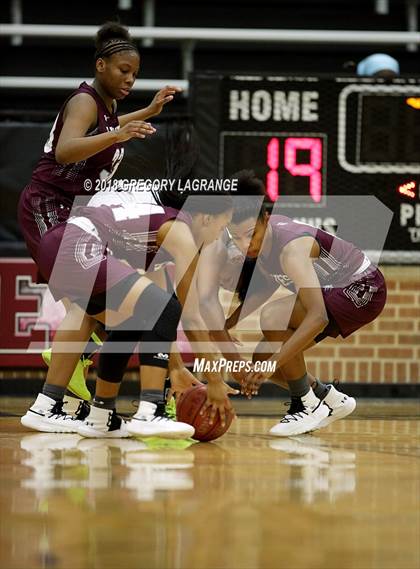 Thumbnail 2 in Mansfield Timberview vs Birdville photogallery.