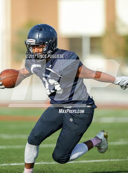 Thumbnail 2 in Burbank @ Crescenta Valley photogallery.