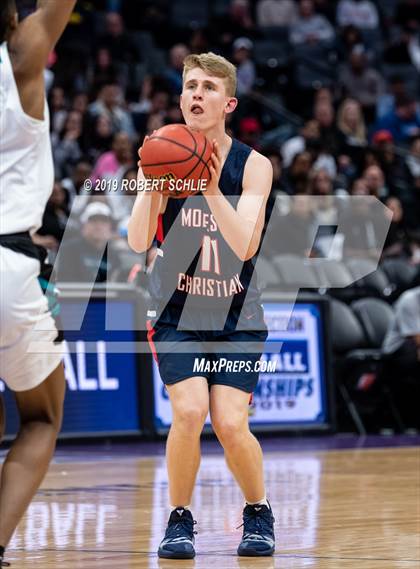 Thumbnail 2 in Sheldon vs. Modesto Christian (CIF SJS D1 Final) photogallery.