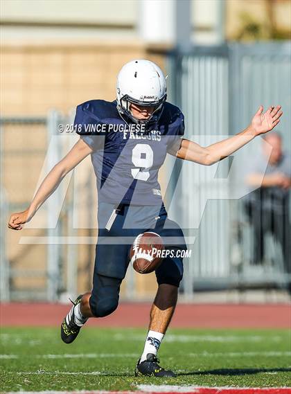 Thumbnail 2 in Burroughs @ Crescenta Valley photogallery.