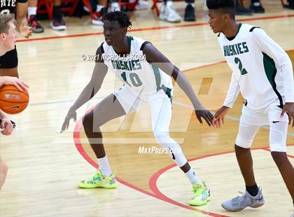 Thumbnail 2 in Servite vs. Fairmont Prep (Mater Dei Extravaganza) photogallery.