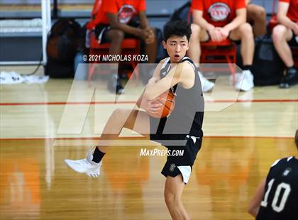 Thumbnail 2 in Servite vs. Fairmont Prep (Mater Dei Extravaganza) photogallery.