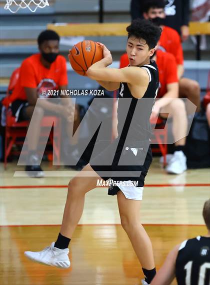 Thumbnail 1 in Servite vs. Fairmont Prep (Mater Dei Extravaganza) photogallery.