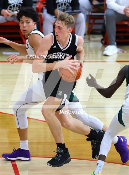 Thumbnail 3 in Servite vs. Fairmont Prep (Mater Dei Extravaganza) photogallery.