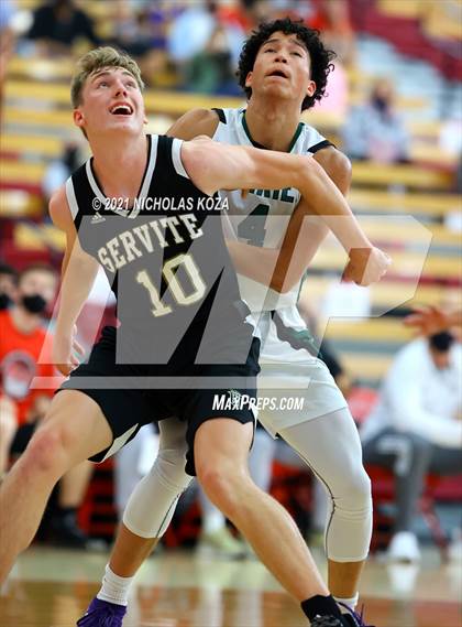Thumbnail 2 in Servite vs. Fairmont Prep (Mater Dei Extravaganza) photogallery.