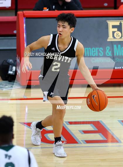 Thumbnail 1 in Servite vs. Fairmont Prep (Mater Dei Extravaganza) photogallery.