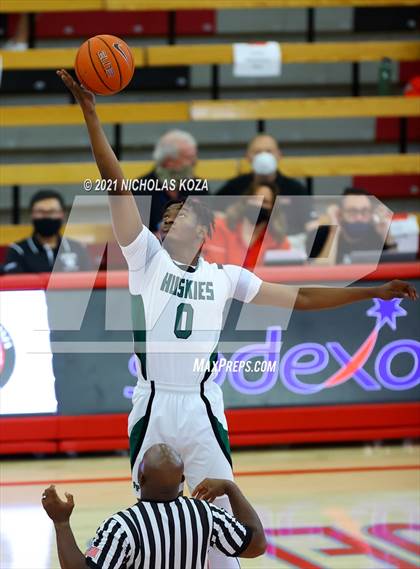 Thumbnail 1 in Servite vs. Fairmont Prep (Mater Dei Extravaganza) photogallery.