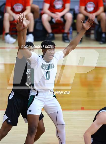 Thumbnail 2 in Servite vs. Fairmont Prep (Mater Dei Extravaganza) photogallery.
