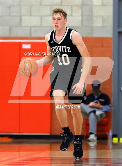Thumbnail 3 in Servite vs. Fairmont Prep (Mater Dei Extravaganza) photogallery.