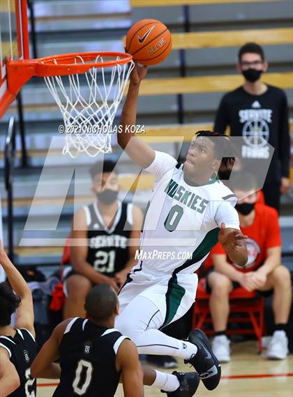 Thumbnail 1 in Servite vs. Fairmont Prep (Mater Dei Extravaganza) photogallery.