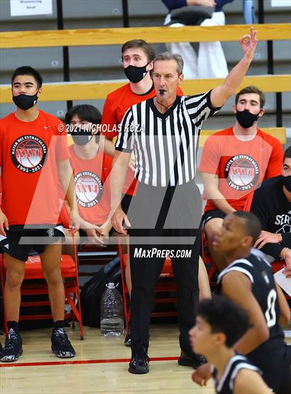 Thumbnail 1 in Servite vs. Fairmont Prep (Mater Dei Extravaganza) photogallery.