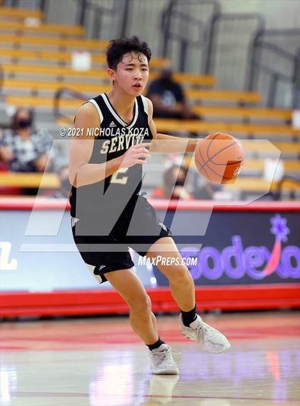 Thumbnail 3 in Servite vs. Fairmont Prep (Mater Dei Extravaganza) photogallery.