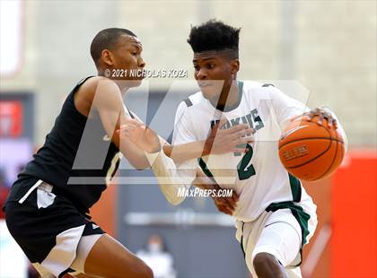 Thumbnail 1 in Servite vs. Fairmont Prep (Mater Dei Extravaganza) photogallery.