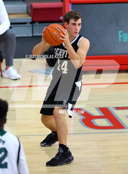 Thumbnail 1 in Servite vs. Fairmont Prep (Mater Dei Extravaganza) photogallery.