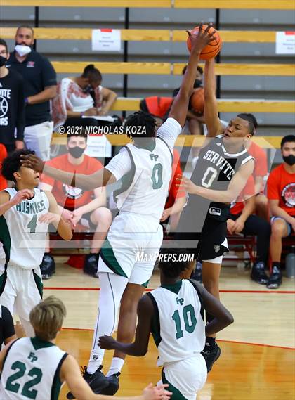 Thumbnail 3 in Servite vs. Fairmont Prep (Mater Dei Extravaganza) photogallery.