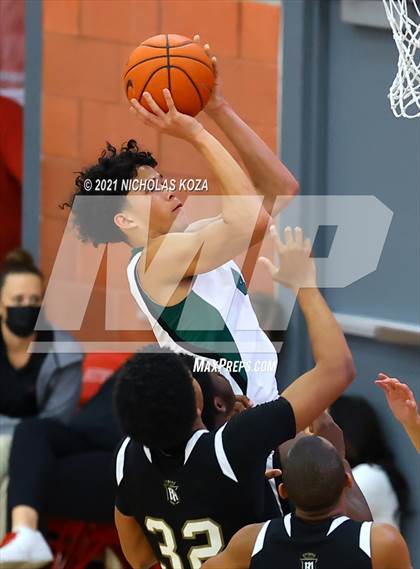 Thumbnail 1 in Servite vs. Fairmont Prep (Mater Dei Extravaganza) photogallery.