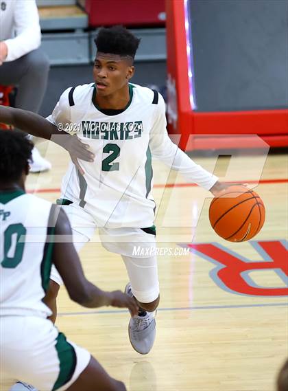 Thumbnail 1 in Servite vs. Fairmont Prep (Mater Dei Extravaganza) photogallery.
